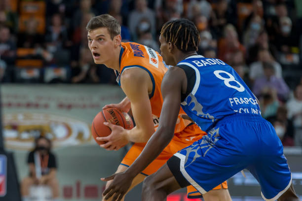 作与激烈的 作与激烈的